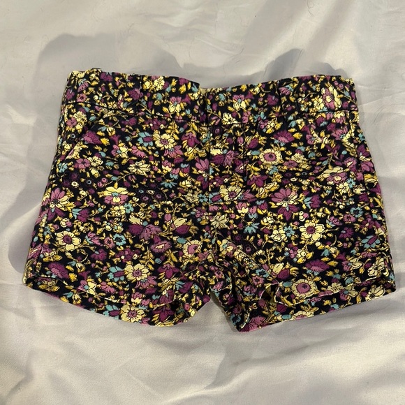OshKosh B'gosh - LIKE NEW - Floral denim weight shorts. - Picture 1 of 4